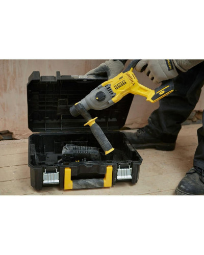 Перфоратор Stanley SFMCH900B