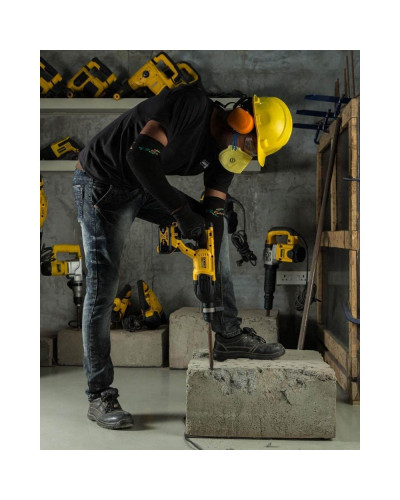 Перфоратор DeWALT DCH133M1