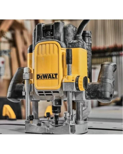 Фрезер DeWALT DWE625KT