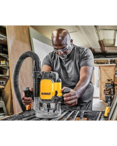 Фрезер DeWALT DWE625KT