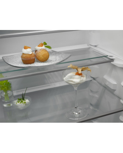 Холодильник с морозильной камерой Electrolux KNP7TE75S