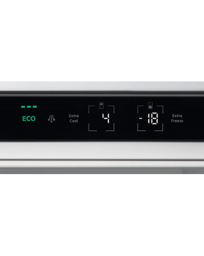 Холодильник с морозильной камерой Electrolux KNP7TE75S
