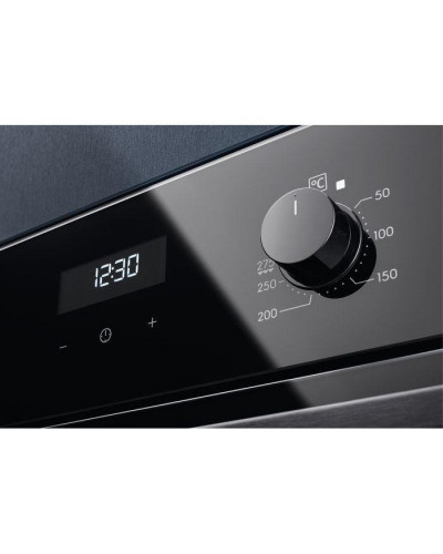 Духовка електрична Electrolux EOE5C71Z