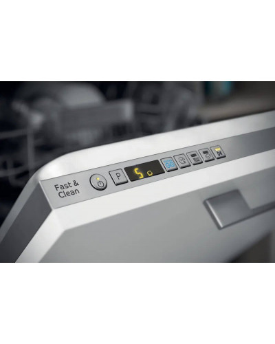 Посудомийна машина Indesit DIO3T131AFE