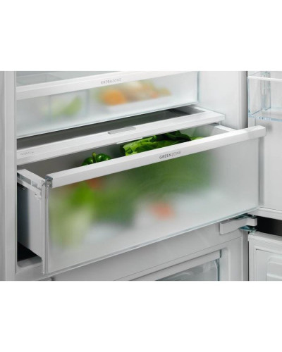 Холодильник с морозильной камерой Electrolux KNG7TE75S