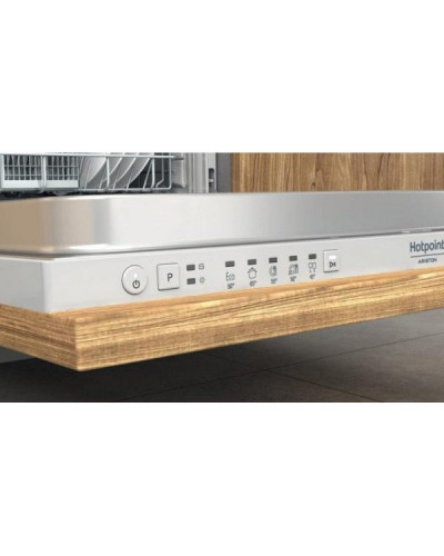 Посудомийна машина Hotpoint-Ariston HIS 3010