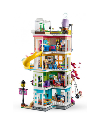 Блочный конструктор LEGO Friends Хартлейк-Сити. Общественный центр (41748)