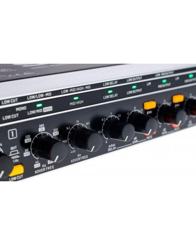 кросовер Behringer CX 3400 V2