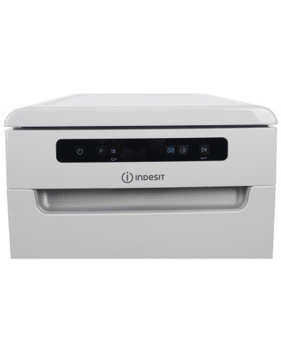 Посудомийна машина Indesit DSFO 3T224 C