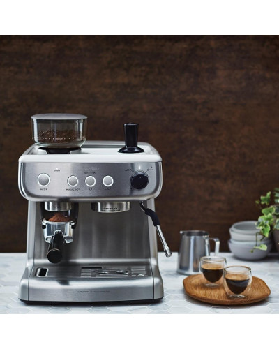 Ріжкова кавоварка еспресо Breville Barista Max VCF126X