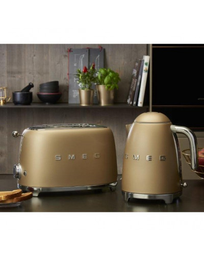 Тостер SMEG TSF01CHMEU