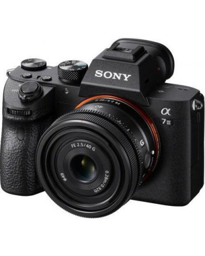 Стандартний об'єктив Sony SEL40F25G 40mm f/2,5 G