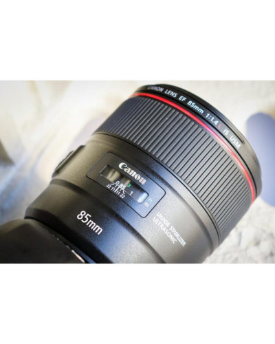 Стандартный объектив Canon EF 85mm f/1,4L IS USM (2271C005)