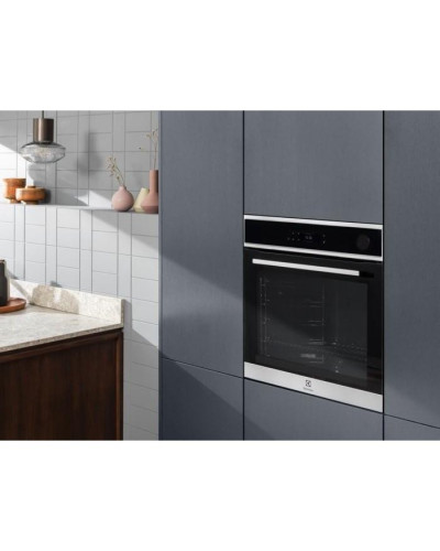 Духовка електрична Electrolux EOC8P39WX