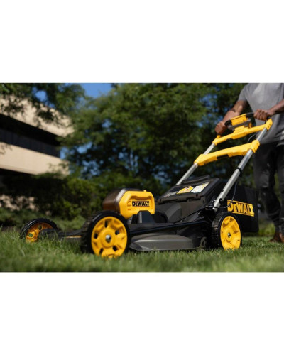 Газонокосилка аккумуляторная DeWALT DCMWSP550N