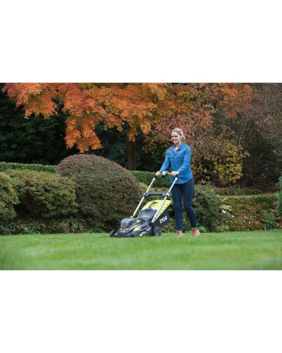 Газонокосарка акумуляторна Ryobi RLM18X41H240