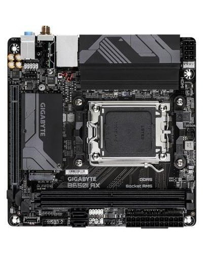 Материнська плата GIGABYTE B650I AX