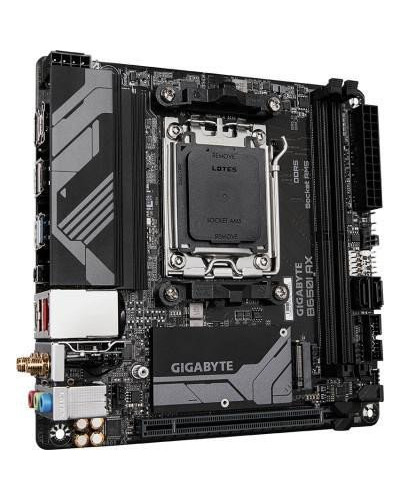 Материнська плата GIGABYTE B650I AX