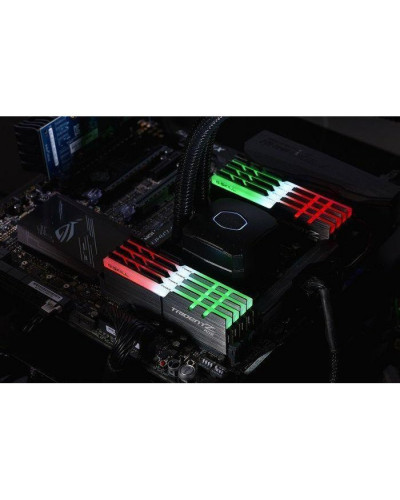 Пам'ять для настільних комп'ютерів G.Skill 32 GB (2x16GB) DDR4 3600 MHz Trident Z RGB (F4-3600C16D-32GTZRC)