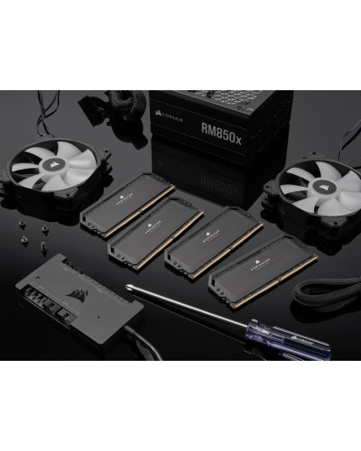 Пам'ять для настільних комп'ютерів Corsair 64 GB (2x32GB) DDR5 6000 MHz DOMINATOR PLATINUM RGB (CMT64GX5M2B6000Z30)