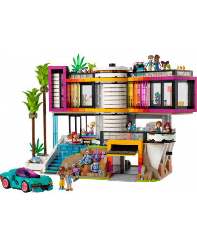 Блоковий конструктор LEGO Сучасний особняк Андреа (42639)