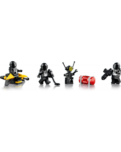 Блоковий конструктор LEGO Icons Блектрон Ренегат (10355)
